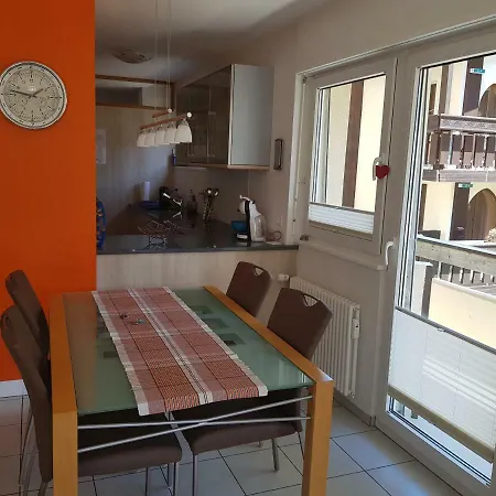 Zayetta Orange Cube Nr. 11a Apartmán *